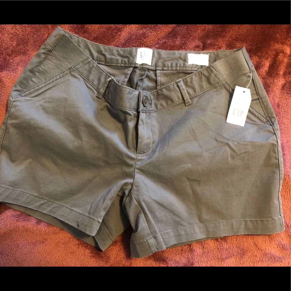 Maternity shorts